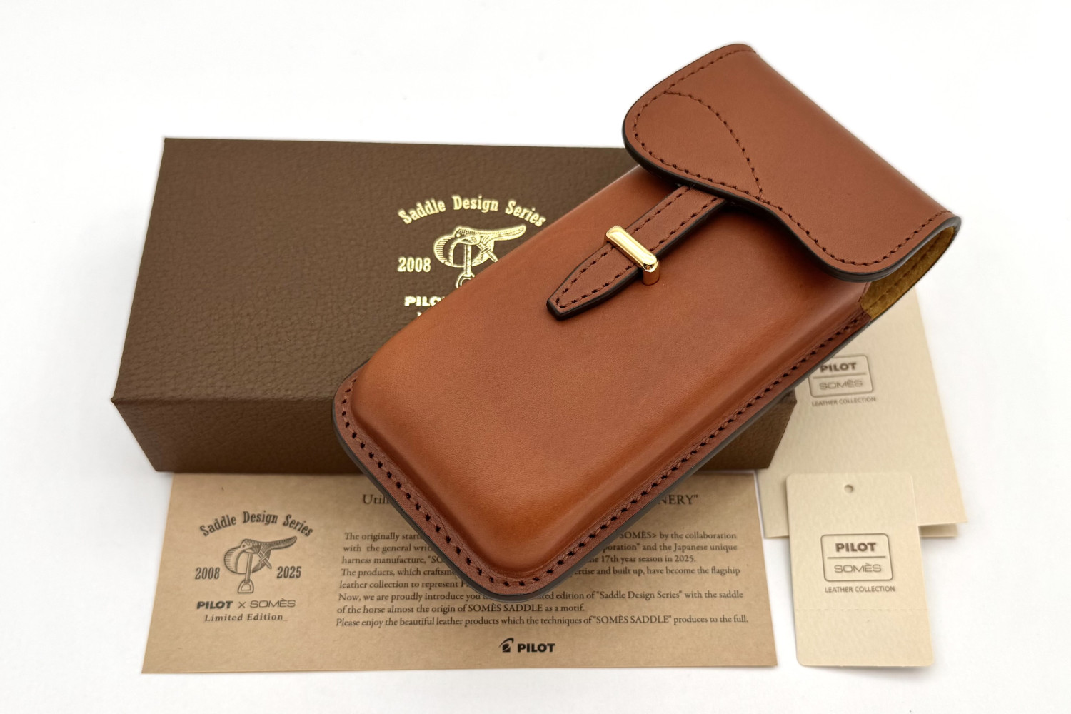 PILOTxSOMÈSLESaddleDesignSeriesBrown3PenCase_B